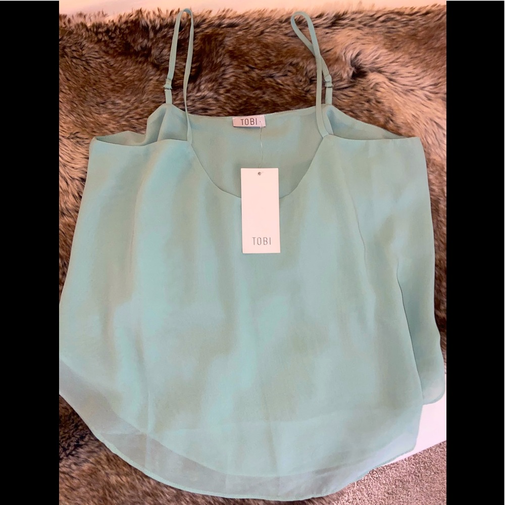 TOBI Crop Top